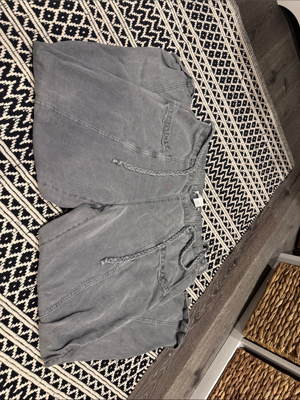 Woman’s linen C&C linen pants